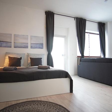 Lenastay I Nostalgieapartment I Innenstadt Kaiserslautern Ngoại thất bức ảnh